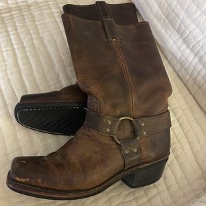Frye harness midcalf squared toe boots. Stunning/distressed workers grd leather
